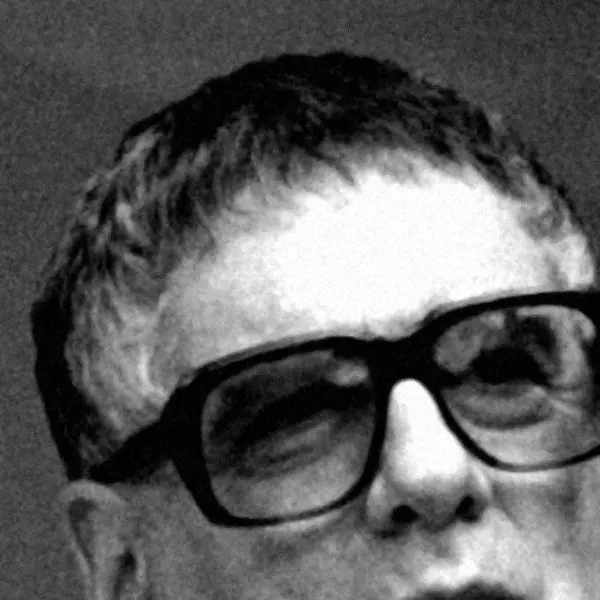 Elliott Gould as Reuben Tishkoff
