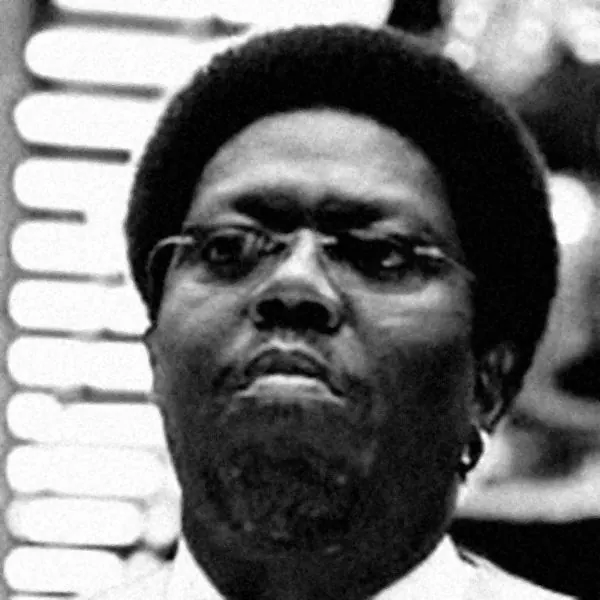 Bernie Mac as Frank Catton